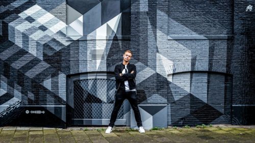 Armin van Buuren takes the streets for seventh album -Clubbingtv.com