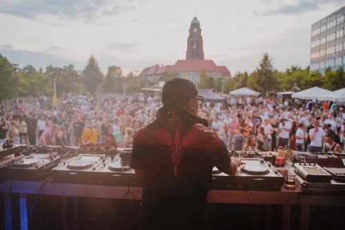 DAVE – Dresden Audio Visual Experience