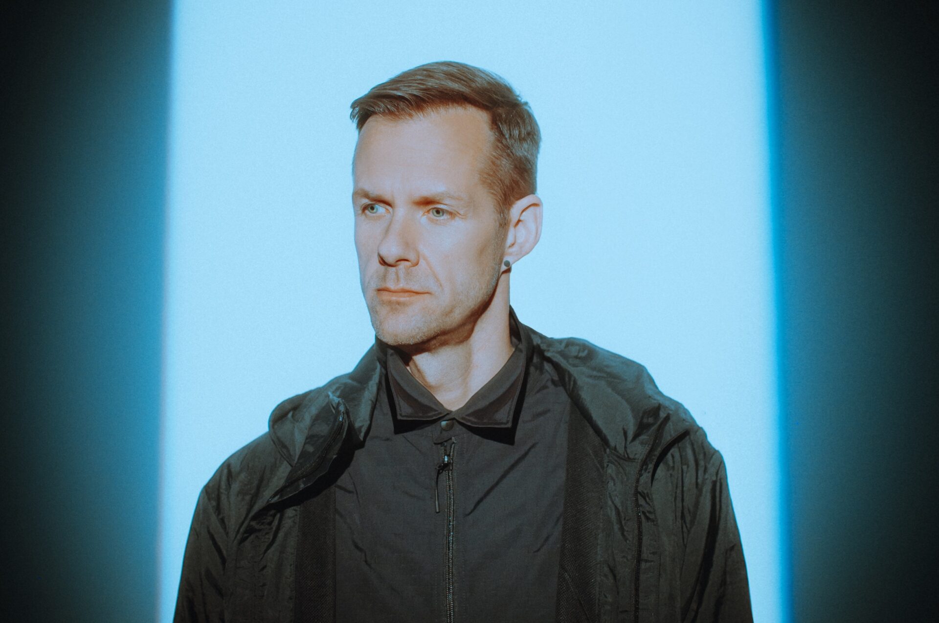 Adam Beyer Unveils Futuristic 'Robotic Arms' EP: A Sonic Exploration ...